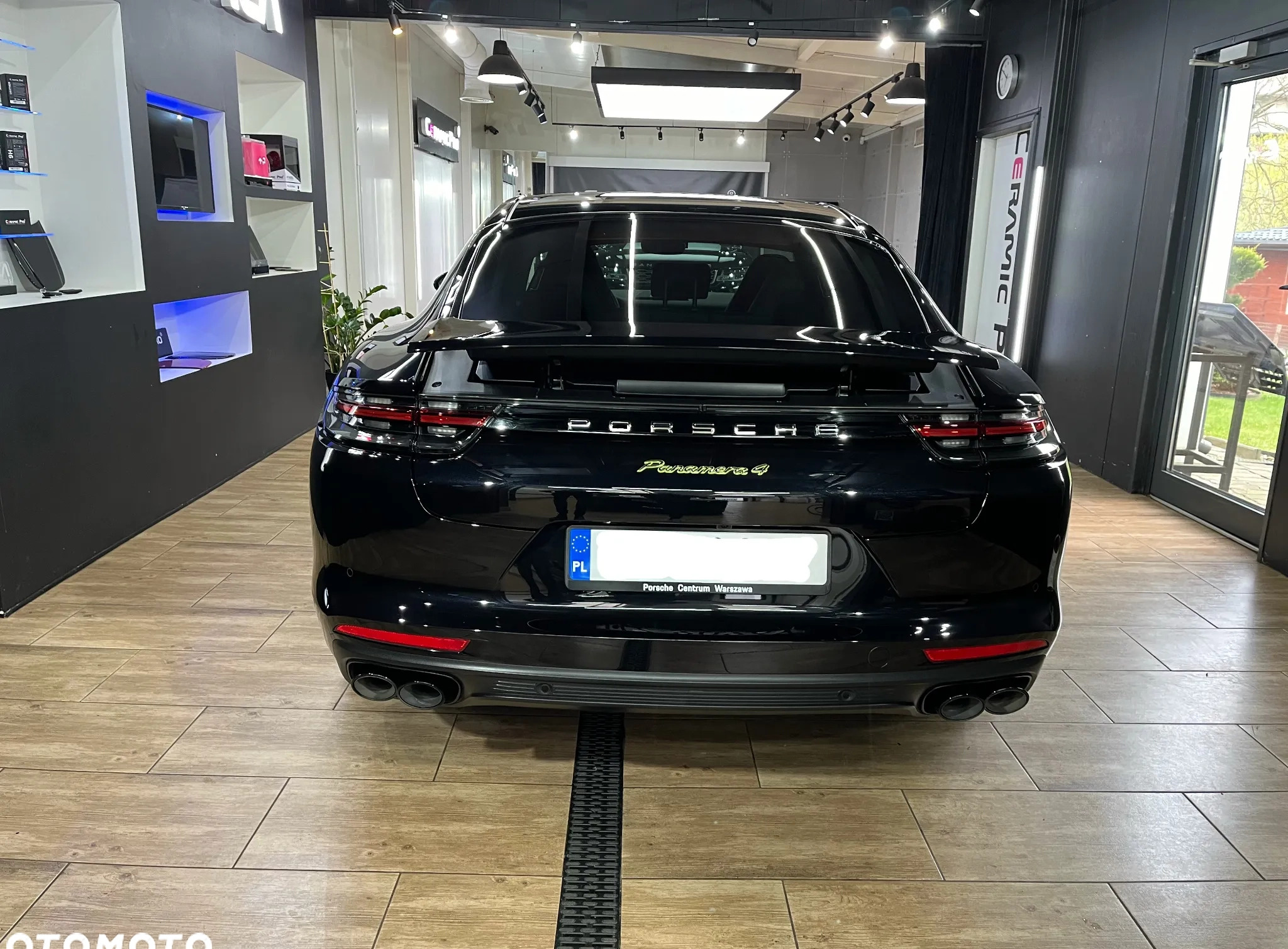 Porsche Panamera cena 499000 przebieg: 45000, rok produkcji 2020 z Warszawa małe 254